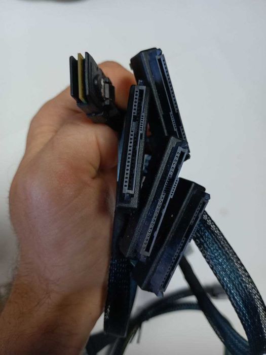 RAID контролер IBM LSI 9260-8I DELL Perc H200 9211-8i SATA SAS кабель