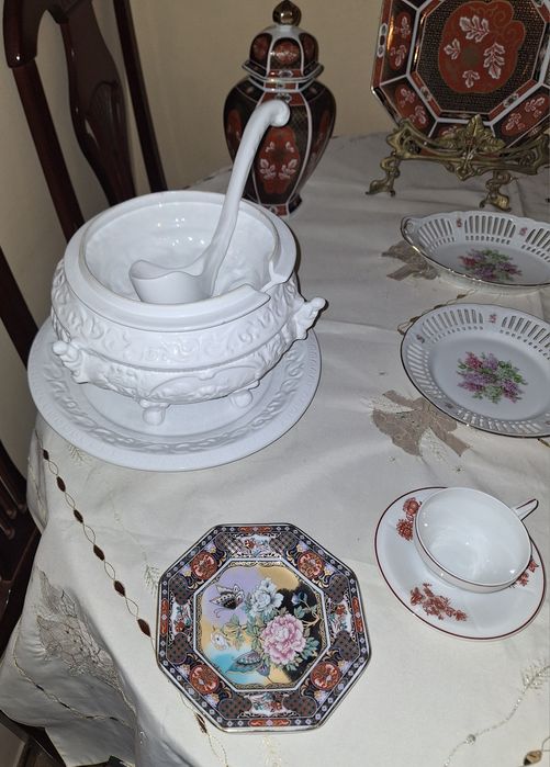 Vários artigos antigos. Desde 7€.