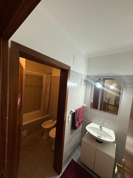 Quarto casal para arrendar em Penha de França