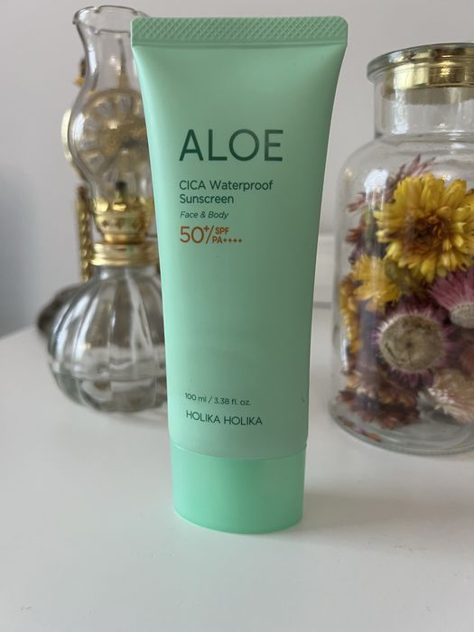 Holika Holika - Aloe Cica Waterproof Sunscreen SPF50+ Krem z Filtrem Przeciwsłonecznym - 100ml