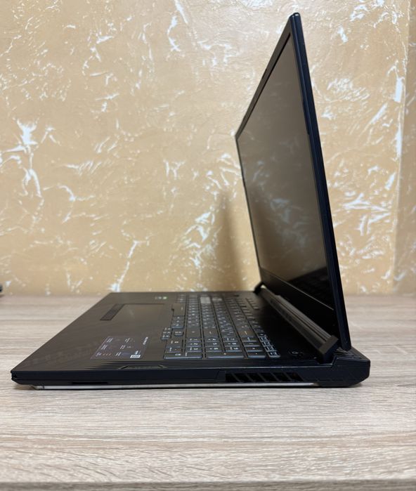 Продам ноутбук ASUS ROG Strix G17 G712LU-EV013