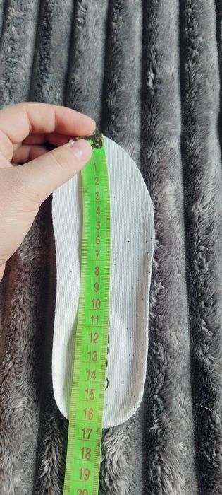 Кросівки на дівчинку
