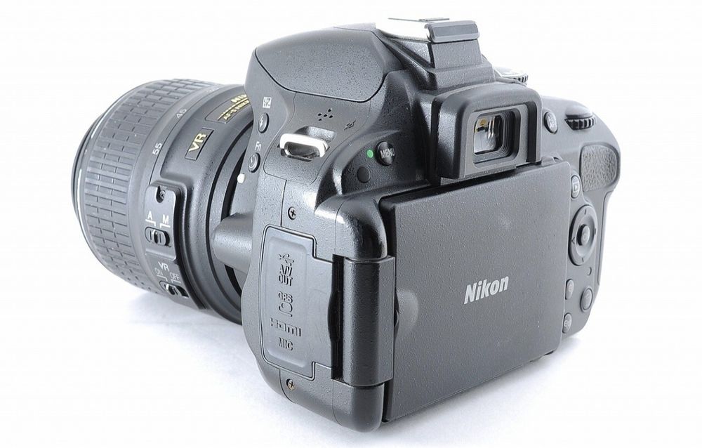 Дзеркальний фотоапарат Nikon D5100 18-55 VR Kit (в новому стані)