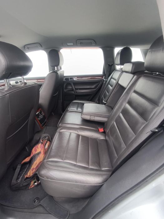 Продається кросовер Volkswagen Touareg.