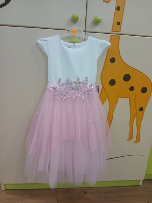 Nowa sukienka dla dziewczynki 122