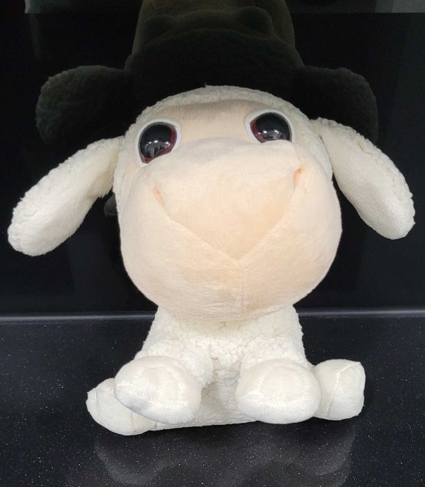 Vendo 2 bonecos novos