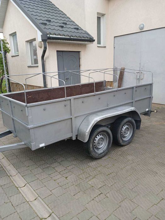 Прицеп легковий двохосний з гальмами