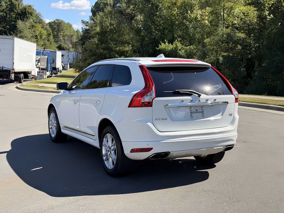 Volvo XC60      2015