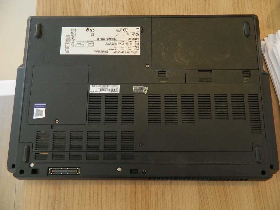 Fujitsu Celsius H780 Core i7-8750H 16GB DDR4 512GB NVMe