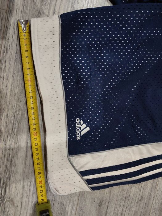 Krótkie spodenki do koszykówki Adidas r.M