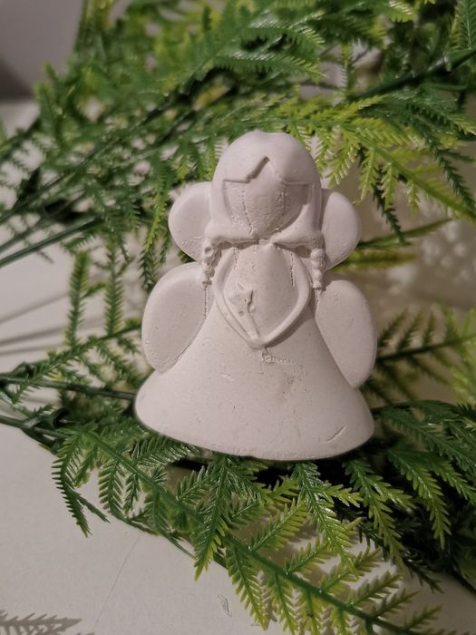 Aniołek dziewczynka gips