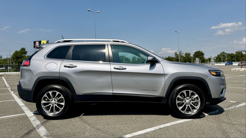 Jeep Cherokee Latitude Plus 2.4 L