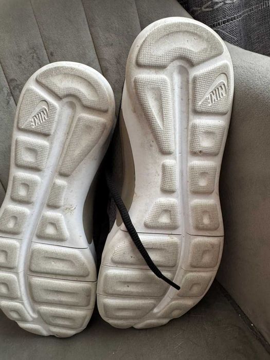 кросівки Nike модель 902813-002 розмір +-38.5