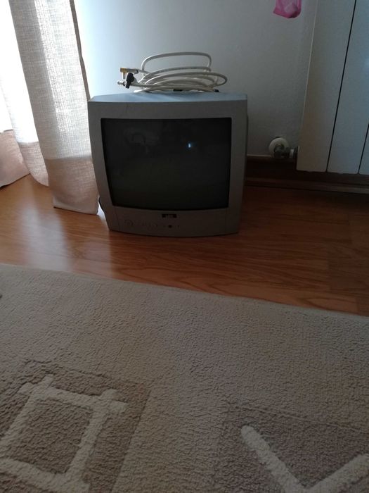 Televisão pequena64285860469889120