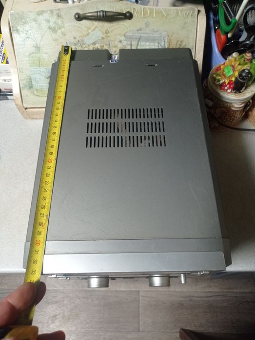 Продам усилитель с встроенным тюнером SONY