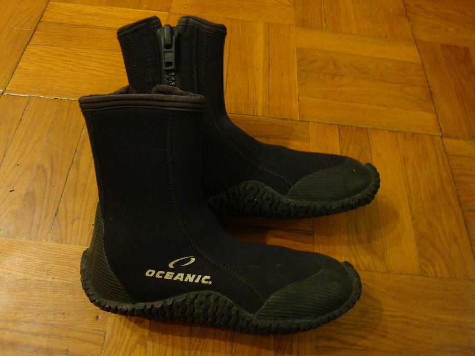 Гидроботы OCEANIC , размер 37-38  ( по стельке 23,5-24 см )