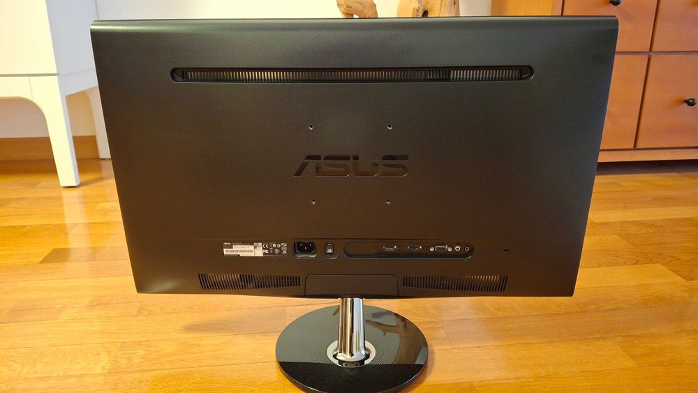 ASUS 27-inch Monitor, HD, Anti-Glare, with HDMI and VGA64286438554753122