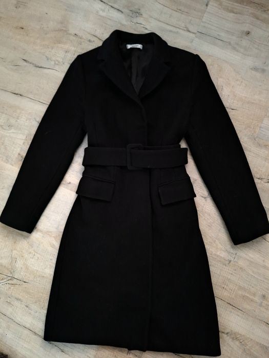 Czarny płaszcz MANGO 80% wełna HIT