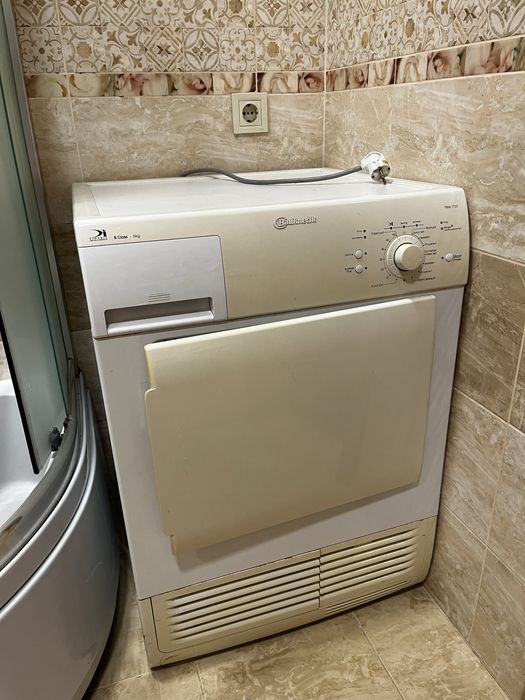Сушильна машина bauknecht trkk3373