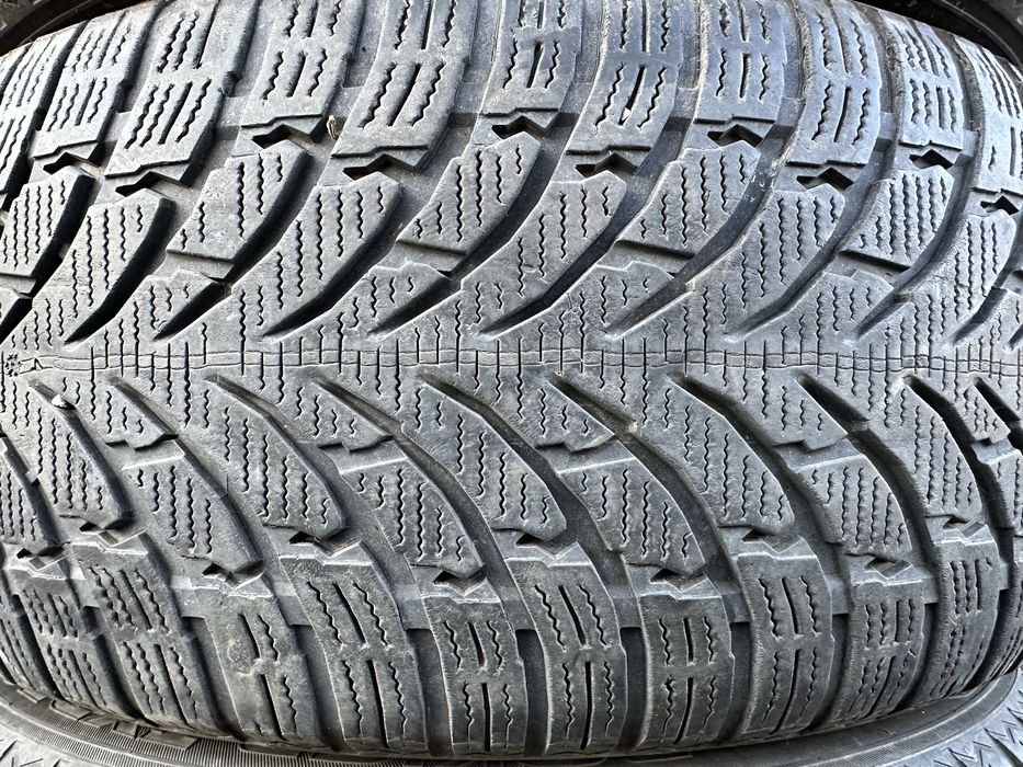 Шини 255 50 19 107V XL Nokian WR SUV4 FRT комплект