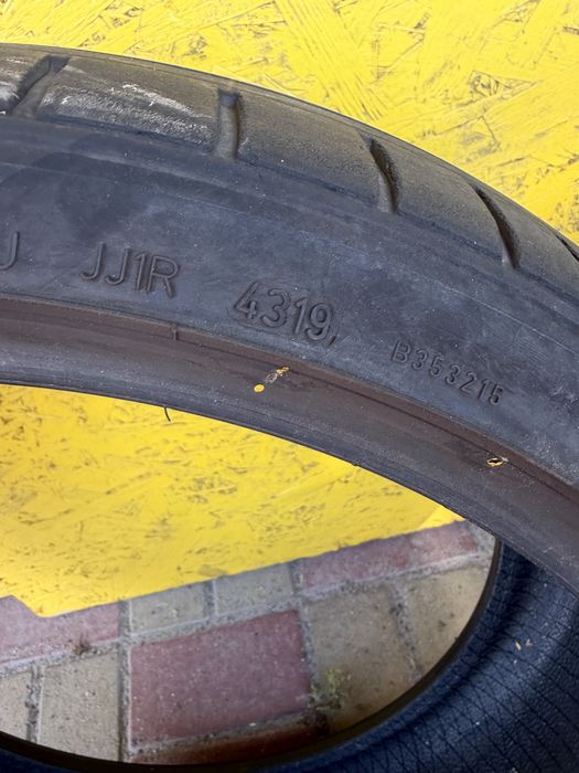 Шини Резина 225.35 R19 Dunlop Літо