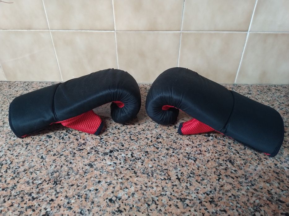 Luvas de box combate karaté desporto casa quarto apartamento vivenda escritório gabinete carro cozinha.