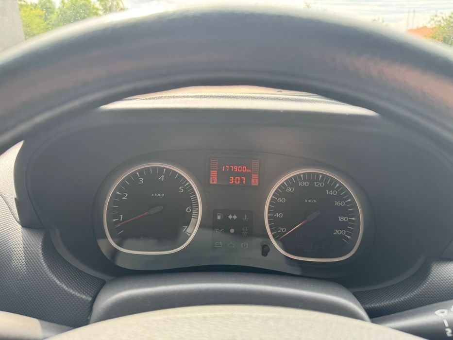 Renault  duster 2011 року