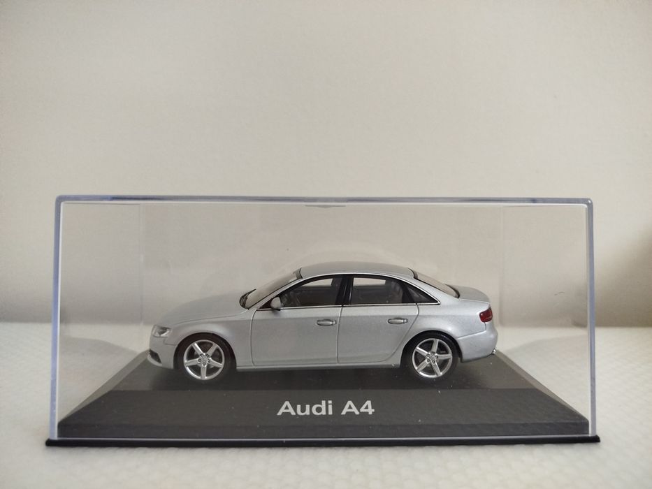 Miniatura Audi A4 Nova 1/43