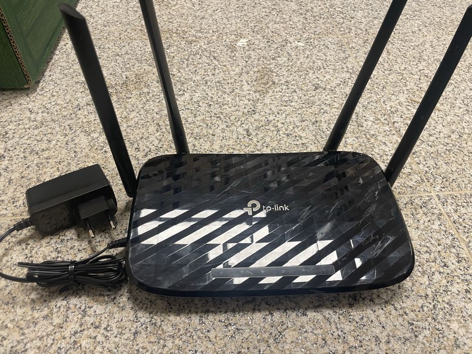 Routers TP-Link AXE75 / Archer C6 / RE200