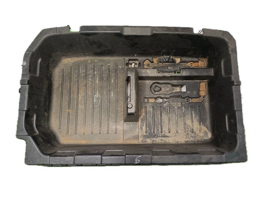 Cobertura inferior/ tapete / alcatifa da mala NISSAN Juke (F15)