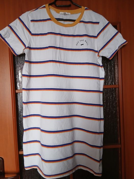 Dłuższa  koszulka  Vans  z krótkim rękawem