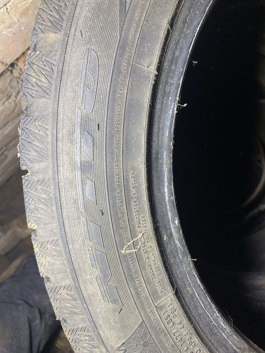 Шини 215 55 17 дві 215 50 17 по дві зими можна ставити на оутлендер