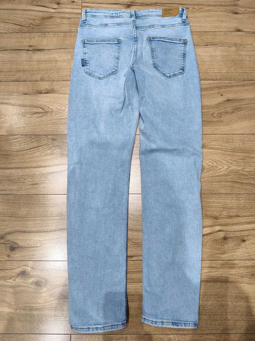 Spodnie jeansy Cropp 28/32 slim