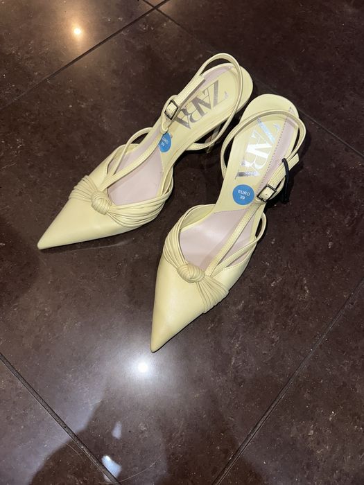 Buty na szpilce Zary