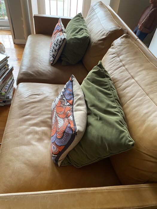 Sofa Perobell em pele de bufalo 3 lugares