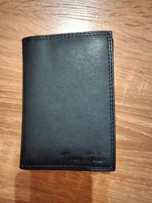 Etui na dokumenty i karty