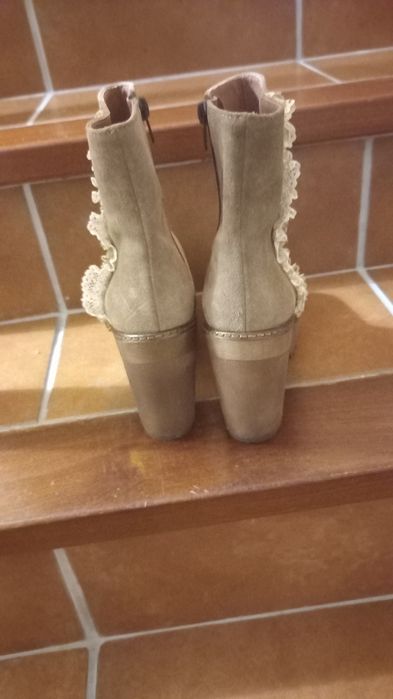 Botas em pele como novas 36