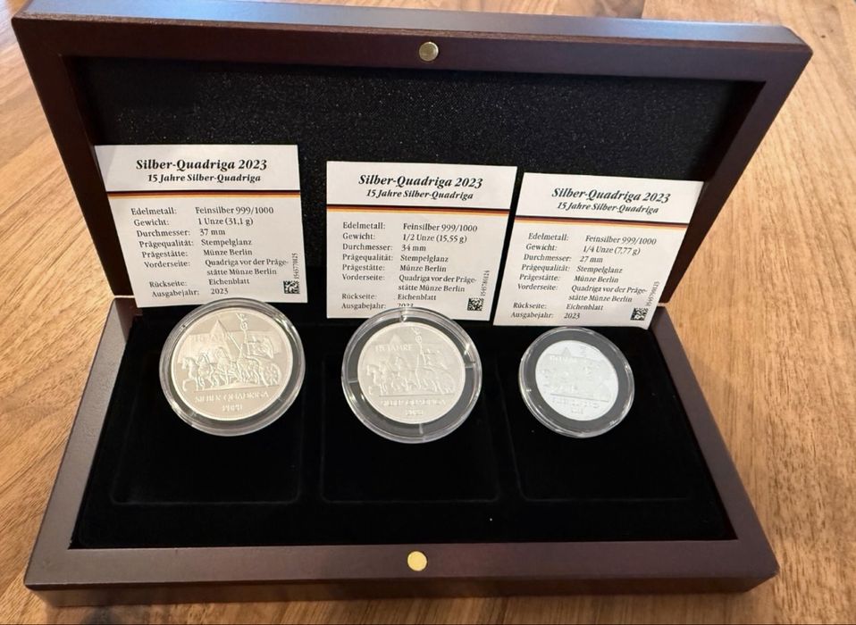 Продам набір Срібних монет