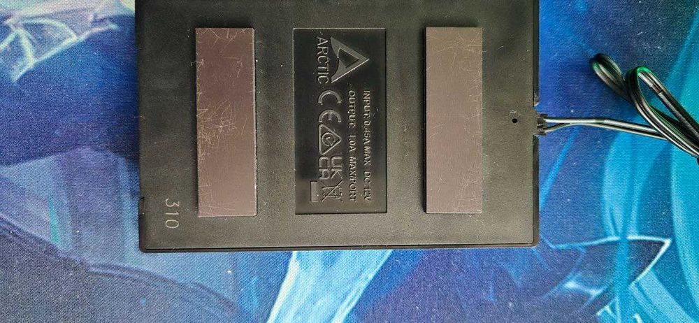 Контроллер вентилятора Arctic CASE FAN HUB, Контроллер Arctic, HUB