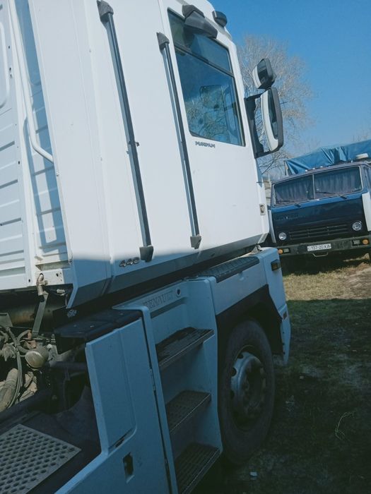 Продам комплект тягач Renault magnum, с полуприцепом самосвал.