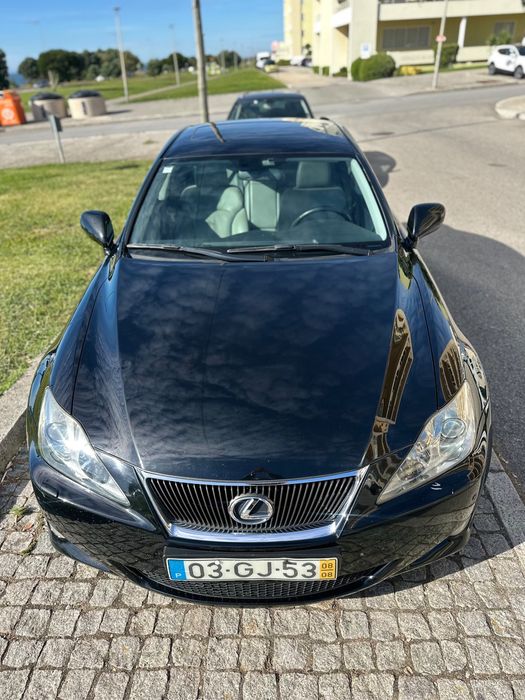 Lexus IS 220