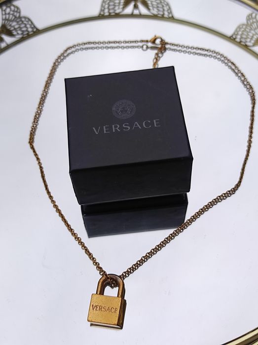 Versace złoty naszyjnik z kłódką i meduzą