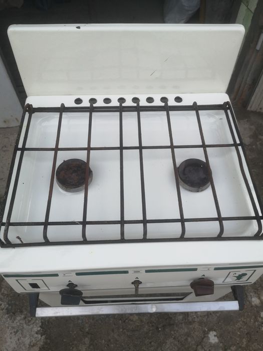 Продам газовую печь бу