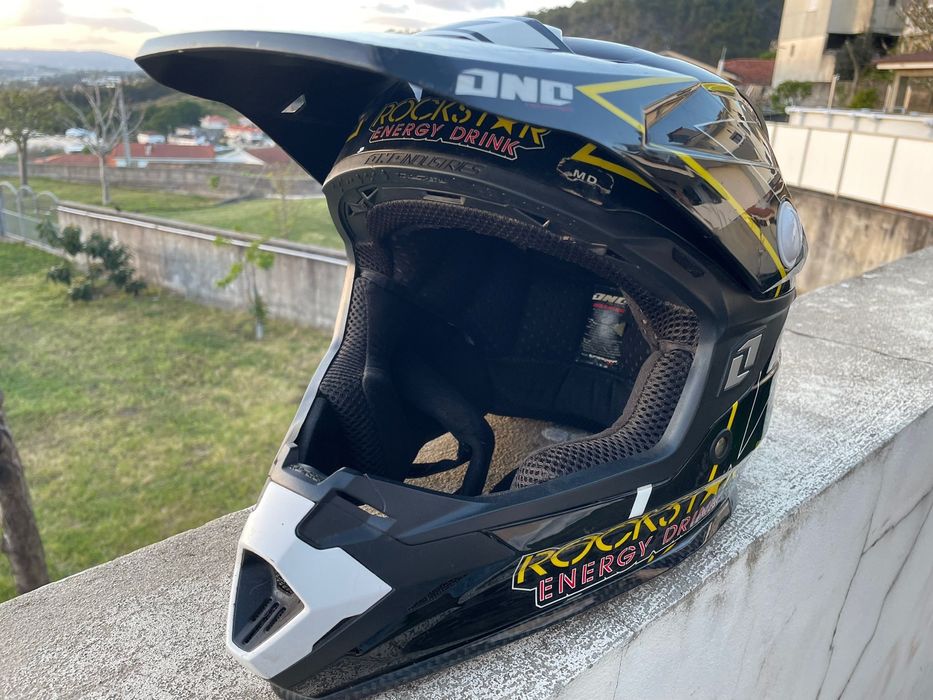 Capacete One rockstar energy