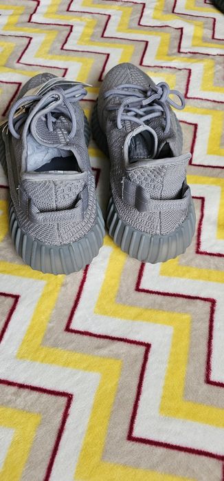 YEEZY Boost 350 v2 Steel Grey Rozmiar 43 1/3