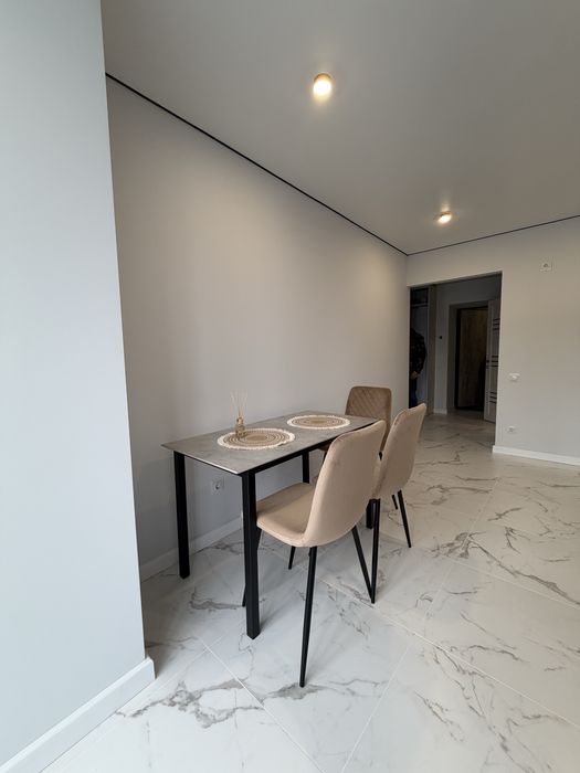 Продаж квартири на Дружбі