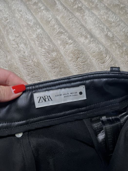 Шкіряні штани zara