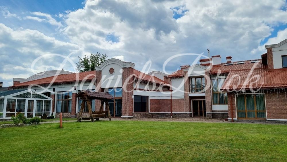 Конча Заспа Козин будинок на березі Дніпра