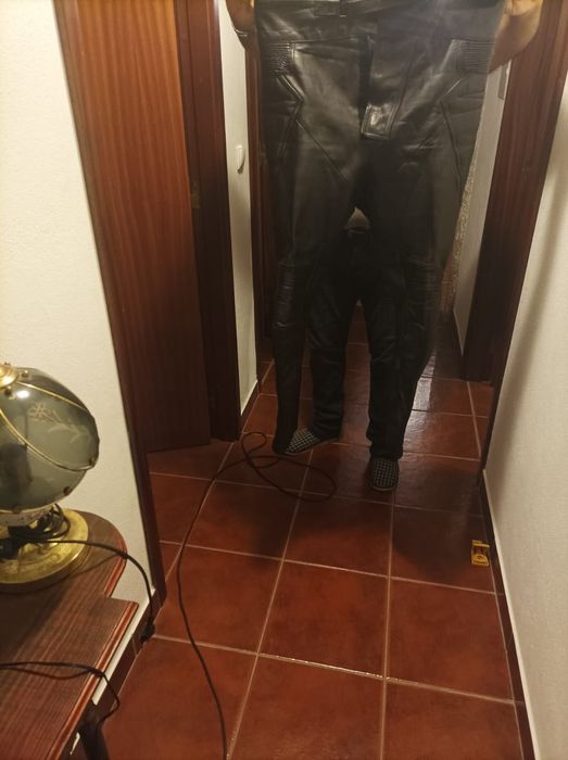 Roupa masculina cabedal