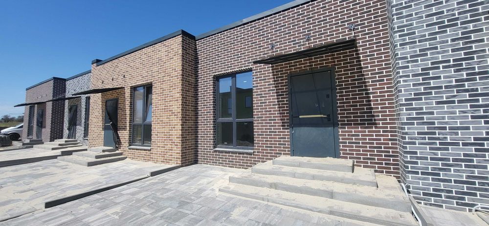 Готовий таунхаус з газом, на ділянці 1,5 соток